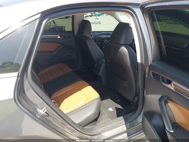 45689857 :رقم المزاد ، 1VWCA7A33JC041960 vin ، 2018 Volkswagen Passat 2.0t Sel Premium مزاد بيع