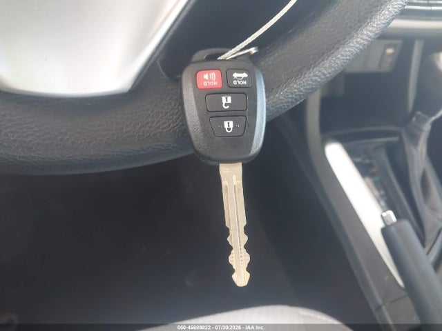 45689922 :رقم المزاد ، 2T1BURHEXJC064636 vin ، 2018 Toyota Corolla Le مزاد بيع