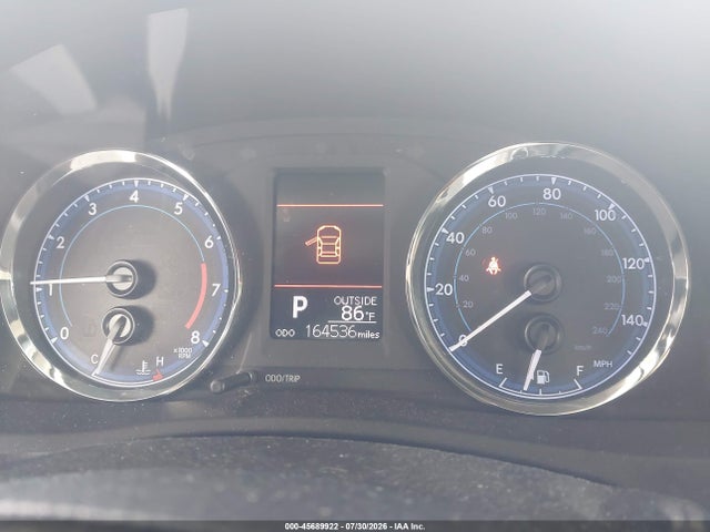 45689922 :رقم المزاد ، 2T1BURHEXJC064636 vin ، 2018 Toyota Corolla Le مزاد بيع