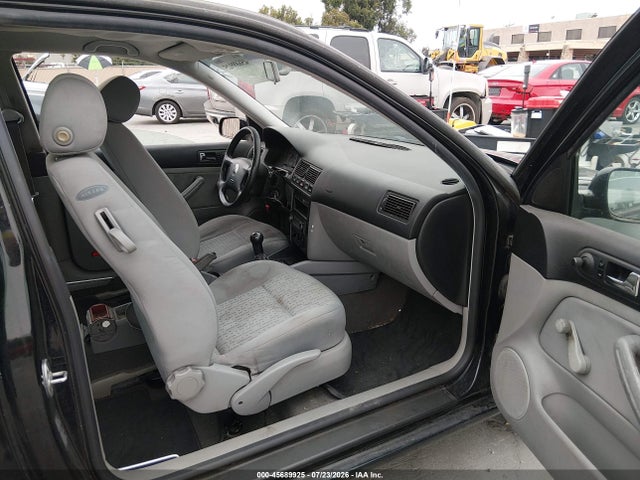 45689925 :رقم المزاد ، 9BWBT61J914049496 vin ، 2001 Volkswagen Golf Gl مزاد بيع