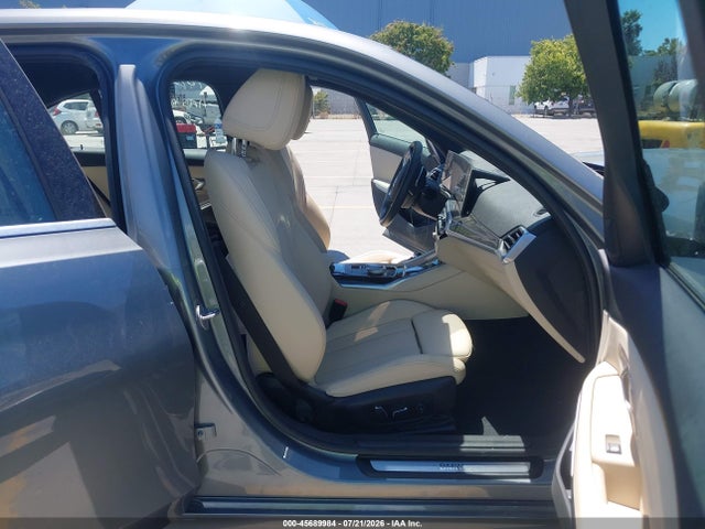 3MW69FF04R8E71174 BMW 330I