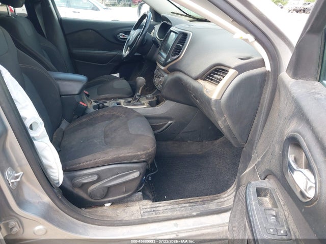 Продажа на аукционе авто 2016 Jeep Cherokee Latitude, vin: 1C4PJMCS6GW162982, номер лота: 45689993