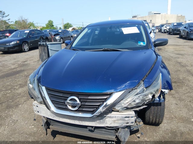 2017 Nissan Altima 2.5 Sr მანქანა იყიდება აუქციონზე, vin: 1N4AL3AP5HC493120, აუქციონის ნომერი: 45690048