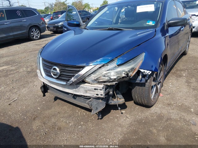 2017 Nissan Altima 2.5 Sr მანქანა იყიდება აუქციონზე, vin: 1N4AL3AP5HC493120, აუქციონის ნომერი: 45690048
