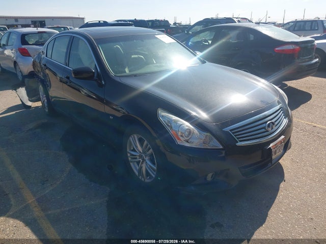 45690058 :رقم المزاد ، JN1CV6AR8FM524628 vin ، 2015 Infiniti Q40 مزاد بيع
