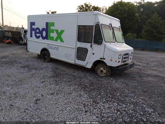 45690113 :رقم المزاد ، 1FC3E4KL0FDA30386 vin ، 2015 Ford E-450 Stripped مزاد بيع