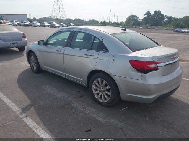 45690135 :رقم المزاد ، 1C3CCBAB2CN244700 vin ، 2012 Chrysler 200 Lx مزاد بيع