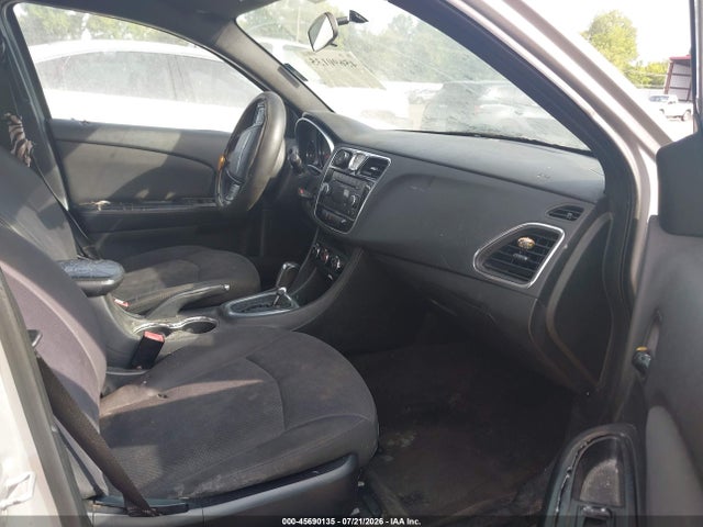 45690135 :رقم المزاد ، 1C3CCBAB2CN244700 vin ، 2012 Chrysler 200 Lx مزاد بيع