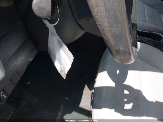 Toyota Corolla Le Plus 2014 5YFBURHE7EP058346 Image 17