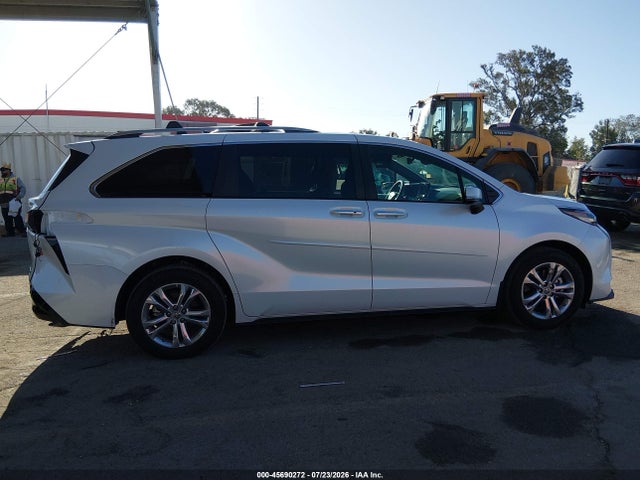 Toyota Sienna Platinum 2023 5TDESKFC4PS084327 Image 14