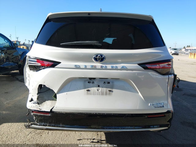 Toyota Sienna Platinum 2023 5TDESKFC4PS084327 Image 17