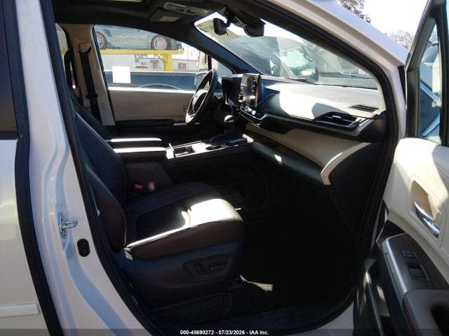 Toyota Sienna Platinum 2023 5TDESKFC4PS084327 Image 5