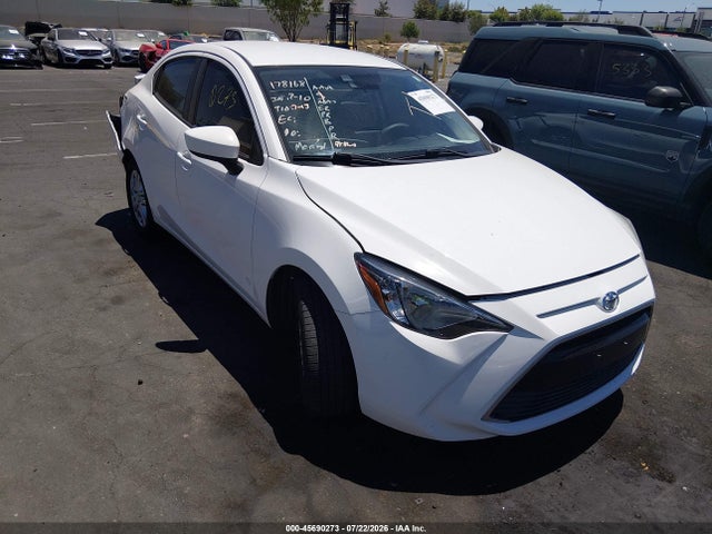 3MYDLBYV6HY161122 Toyota YARIS IA