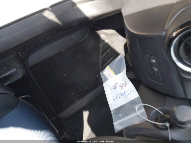 3MYDLBYV6HY161122 Toyota YARIS IA
