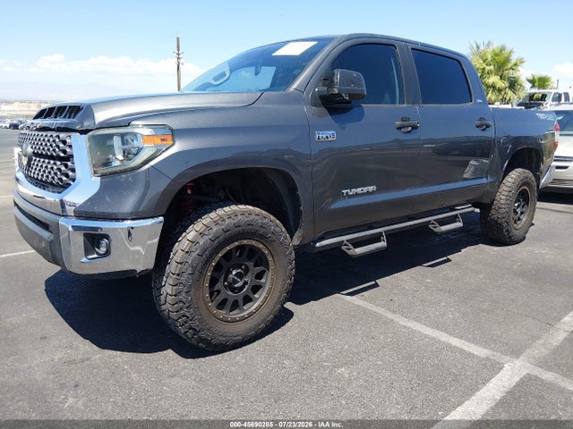 5TFDY5F10JX732211 Toyota Tundra Sr5 5.7l V8