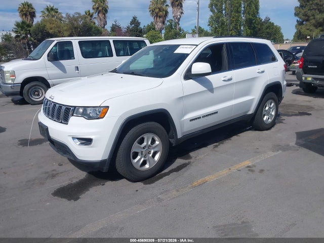 Jeep Grand Cherokee Laredo 2017 1C4RJFAG8HC622360 Image 2