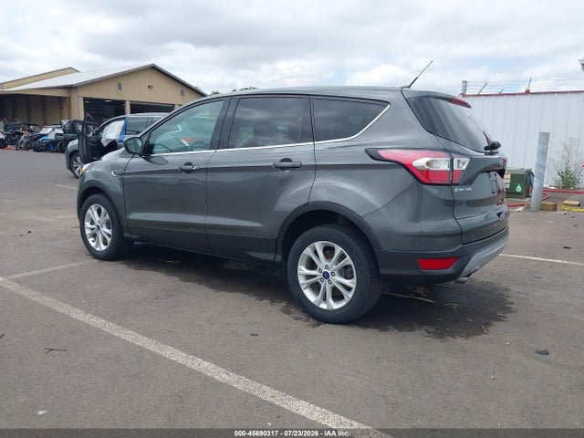 Ford ESCAPE SE 2017 1FMCU9GD5HUC02752 Image 3