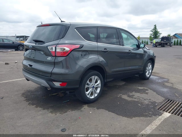 1FMCU9GD5HUC02752 Ford ESCAPE SE