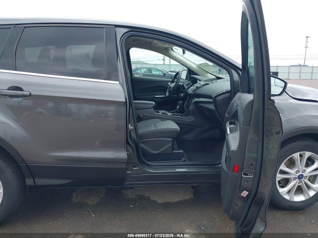 Ford ESCAPE SE 2017 1FMCU9GD5HUC02752 Image 5