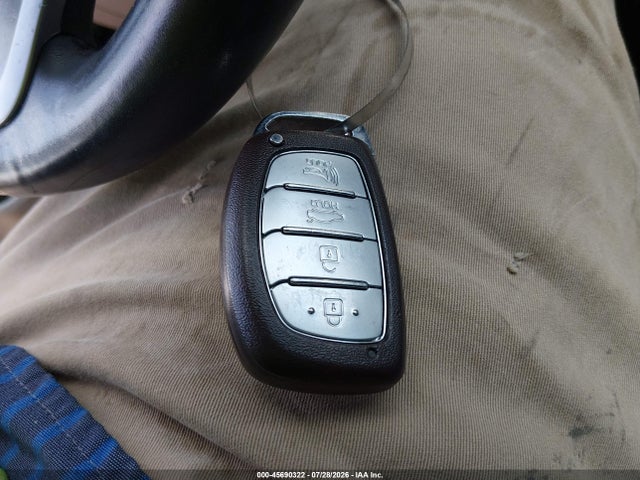 2020 Hyundai Elantra Value Edition მანქანა იყიდება აუქციონზე, vin: 5NPD84LF4LH584492, აუქციონის ნომერი: 45690322