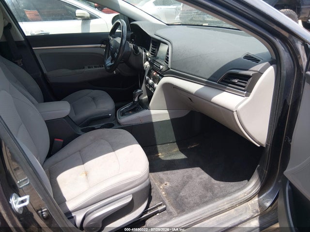 2020 Hyundai Elantra Value Edition მანქანა იყიდება აუქციონზე, vin: 5NPD84LF4LH584492, აუქციონის ნომერი: 45690322