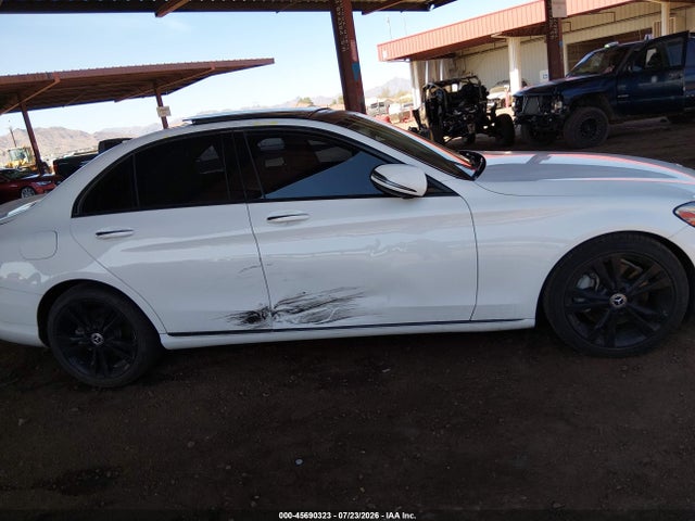 55SWF4JB3HU211608 Mercedes-Benz C 300