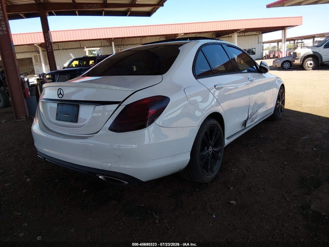 55SWF4JB3HU211608 Mercedes-Benz C 300