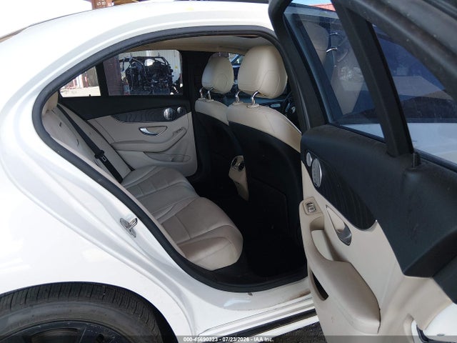 55SWF4JB3HU211608 Mercedes-Benz C 300