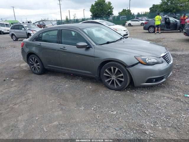 Auction sale of the 2013 Chrysler 200 Touring, vin: 1C3CCBBB1DN676680, lot number: 45690326