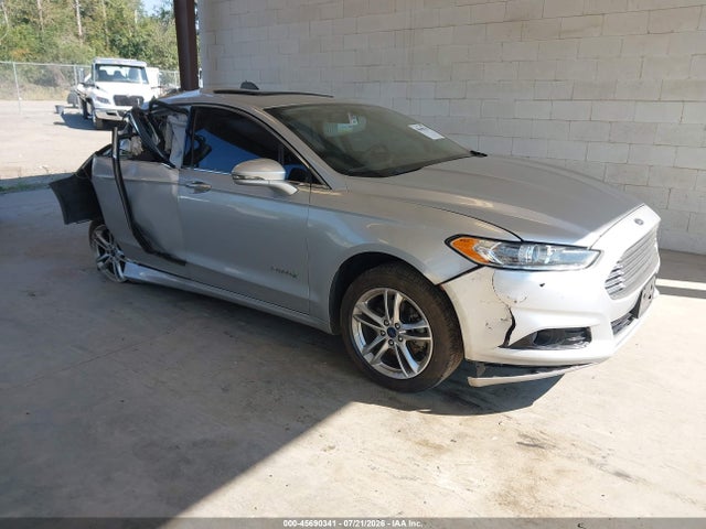45690341 :رقم المزاد ، 3FA6P0RU3FR214331 vin ، 2015 Ford Fusion Hybrid Titanium مزاد بيع