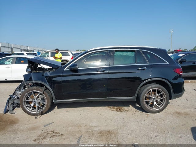 45690356 :رقم المزاد ، W1N0G8EB2MV312407 vin ، 2021 Mercedes-benz Glc 300 4matic Suv مزاد بيع