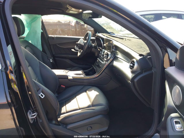 45690356 :رقم المزاد ، W1N0G8EB2MV312407 vin ، 2021 Mercedes-benz Glc 300 4matic Suv مزاد بيع