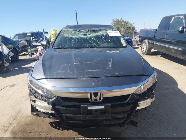 2018 Honda Accord Lx მანქანა იყიდება აუქციონზე, vin: 1HGCV1F1XJA026137, აუქციონის ნომერი: 45690395