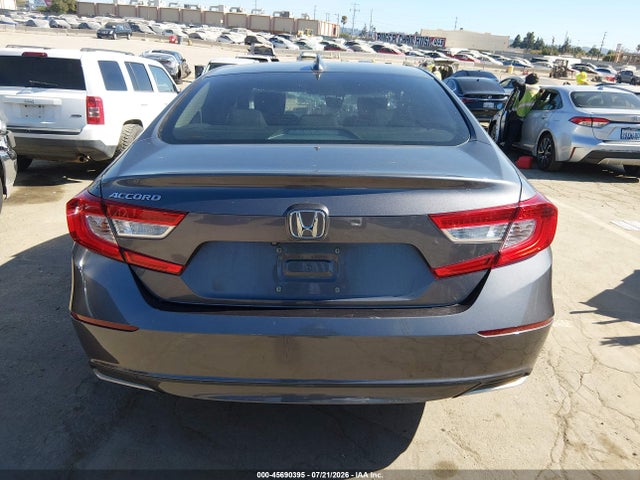 2018 Honda Accord Lx მანქანა იყიდება აუქციონზე, vin: 1HGCV1F1XJA026137, აუქციონის ნომერი: 45690395