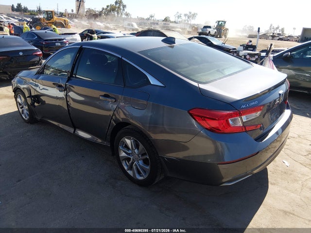 2018 Honda Accord Lx მანქანა იყიდება აუქციონზე, vin: 1HGCV1F1XJA026137, აუქციონის ნომერი: 45690395
