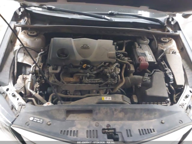 2021 Toyota Camry Le მანქანა იყიდება აუქციონზე, vin: 4T1C11AKXMU590329, აუქციონის ნომერი: 45690417