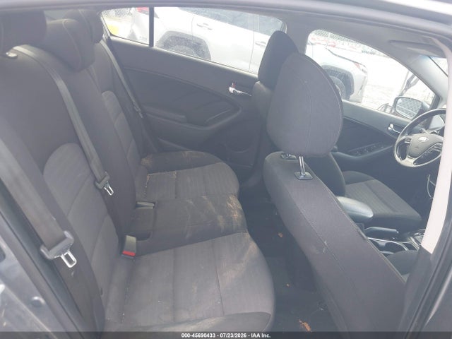 2018 Kia Forte S მანქანა იყიდება აუქციონზე, vin: 3KPFL4A79JE174243, აუქციონის ნომერი: 45690433