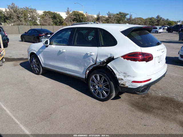 2017 Porsche Cayenne Platinum Edition მანქანა იყიდება აუქციონზე, vin: WP1AA2A27HKA84264, აუქციონის ნომერი: 45690463