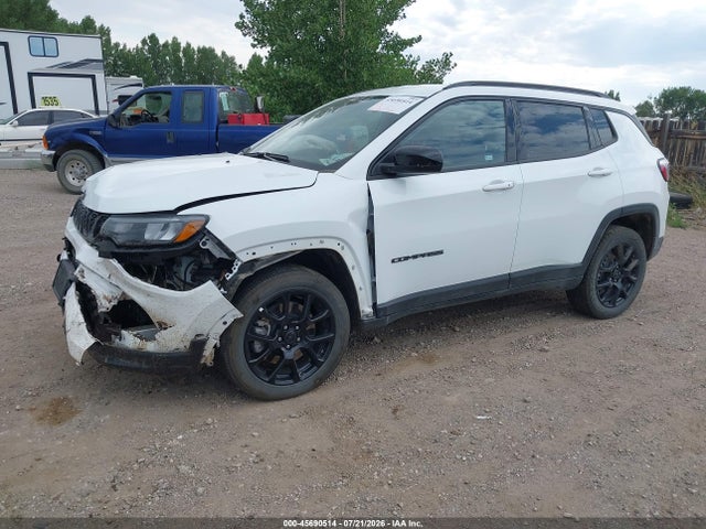 Jeep Compass Latitude 4x4 2025 3C4NJDBNXST618080 Image 2