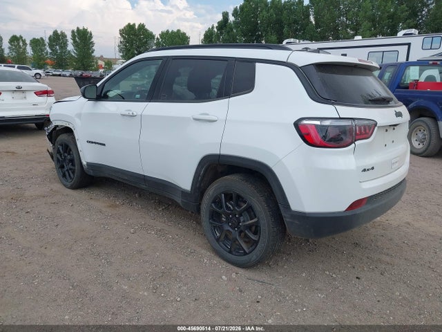 Jeep Compass Latitude 4x4 2025 3C4NJDBNXST618080 Image 3
