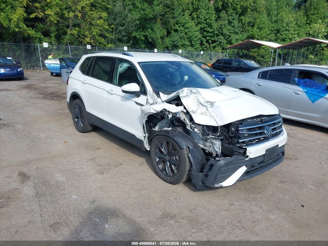 2024 Volkswagen Tiguan 2.0t Se/2.0t Wolfsburg Edition მანქანა იყიდება აუქციონზე, vin: 3VV2B7AX9RM112766, აუქციონის ნომერი: 45690541