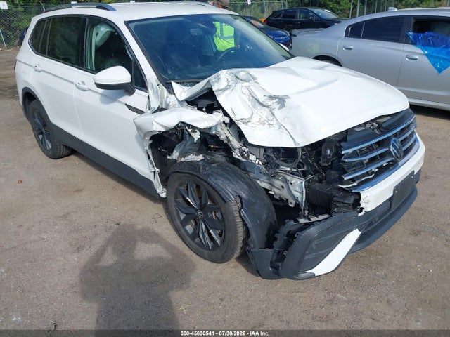 Продаж на аукціоні авто 2024 Volkswagen Tiguan 2.0t Se/2.0t Wolfsburg Edition, vin: 3VV2B7AX9RM112766, номер лоту: 45690541