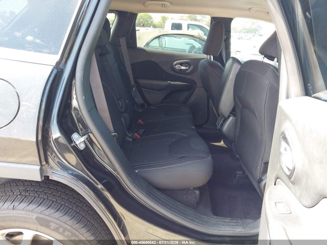 Jeep Cherokee Latitude 2016 1C4PJLCB1GW291481 Image 8