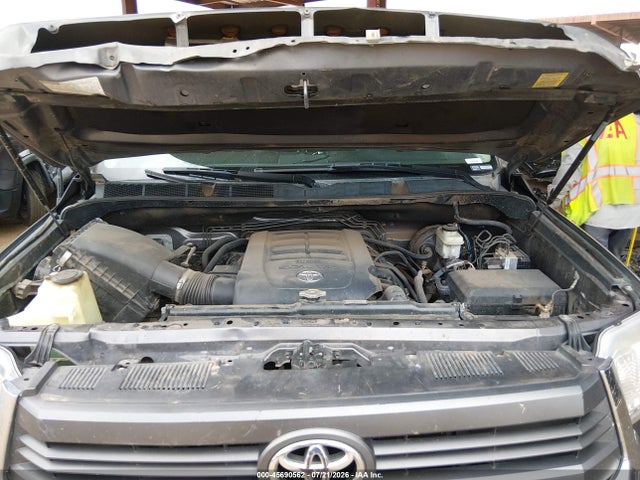 5TFDY5F19EX404324 Toyota Tundra Sr5 5.7l V8
