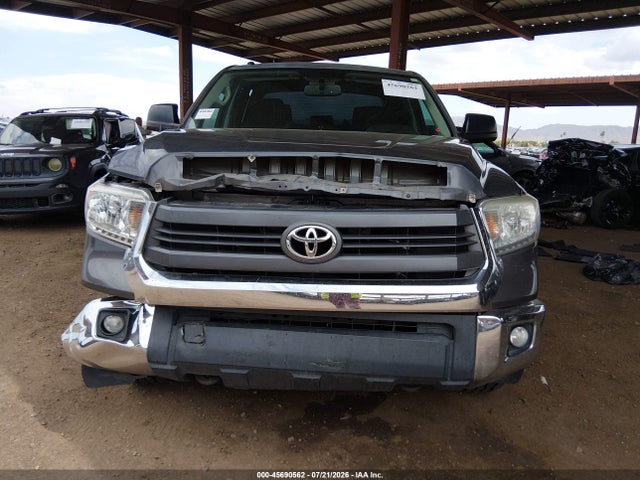 5TFDY5F19EX404324 Toyota Tundra Sr5 5.7l V8