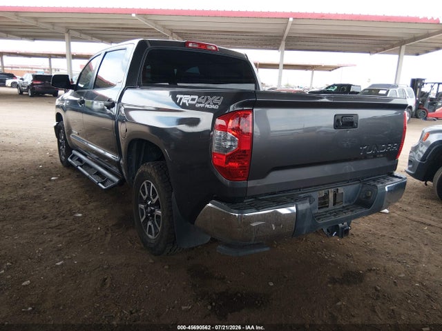 5TFDY5F19EX404324 Toyota Tundra Sr5 5.7l V8