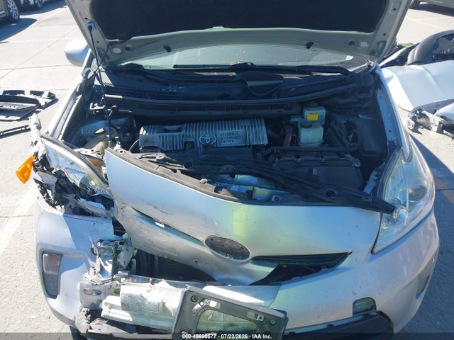 2013 Toyota Prius Three მანქანა იყიდება აუქციონზე, vin: JTDKN3DU5D5692421, აუქციონის ნომერი: 45690577