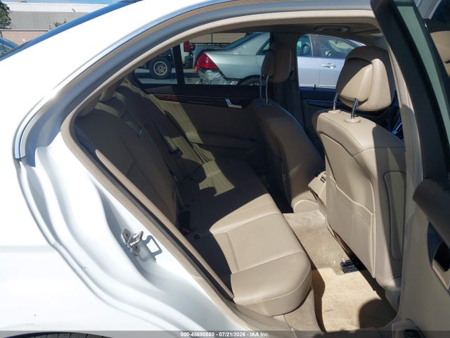 Продажа на аукционе авто 2013 Mercedes-benz C 250 Sport, vin: WDDGF4HB3DR282376, номер лота: 45690580