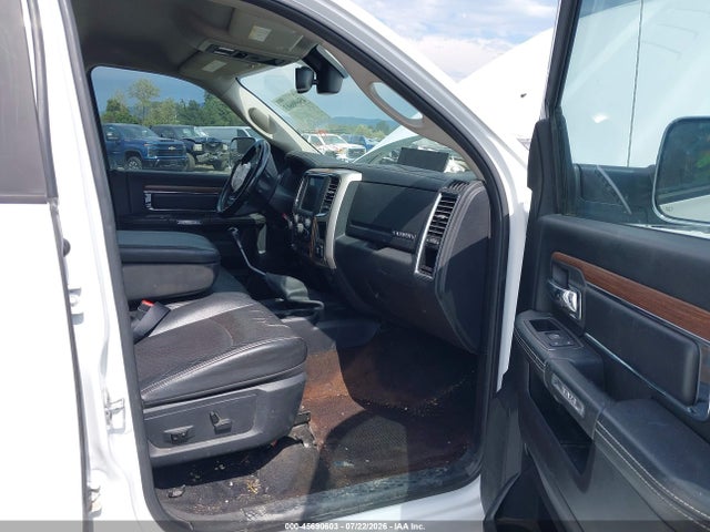 45690603 :رقم المزاد ، 3C63R3JL8FG504272 vin ، 2015 Ram 3500 Laramie مزاد بيع