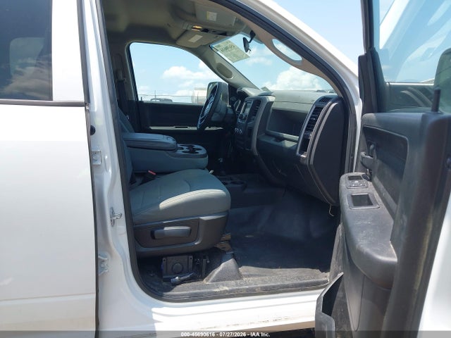 Продажа на аукционе авто 2018 Ram 2500 Tradesman  4x4 6'4 Box, vin: 3C6UR5CL1JG367018, номер лота: 45690616